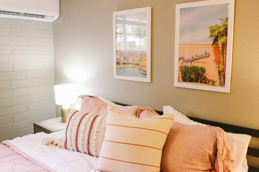 Remodeled Modern Ground Level Apt Blocks To Dwntn - B テンピ エクステリア 写真